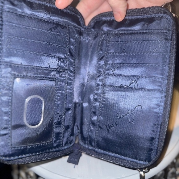 Vera Bradley Classic Navy RFID All in One Crossbody zip around wallet /Wristlet - Picture 6 of 8